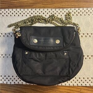 🖤 Marc by Marc Jacobs Women's Nylon Crossbody Handbag with Gold Chain
